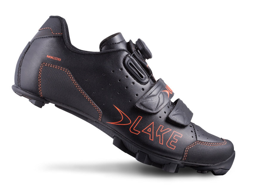 tretry LAKE MX228 Carbon černé vel.46