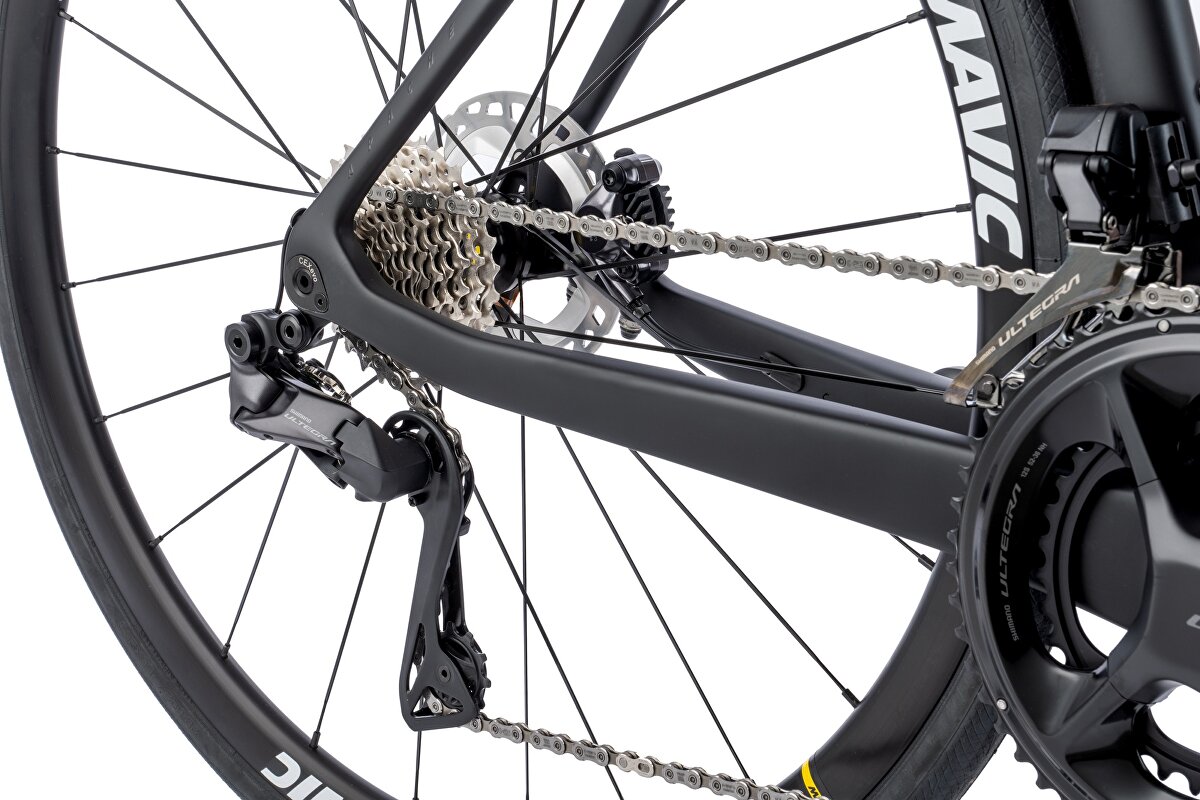 28" kolo APACHE Gila RS1 (54 cm) černá