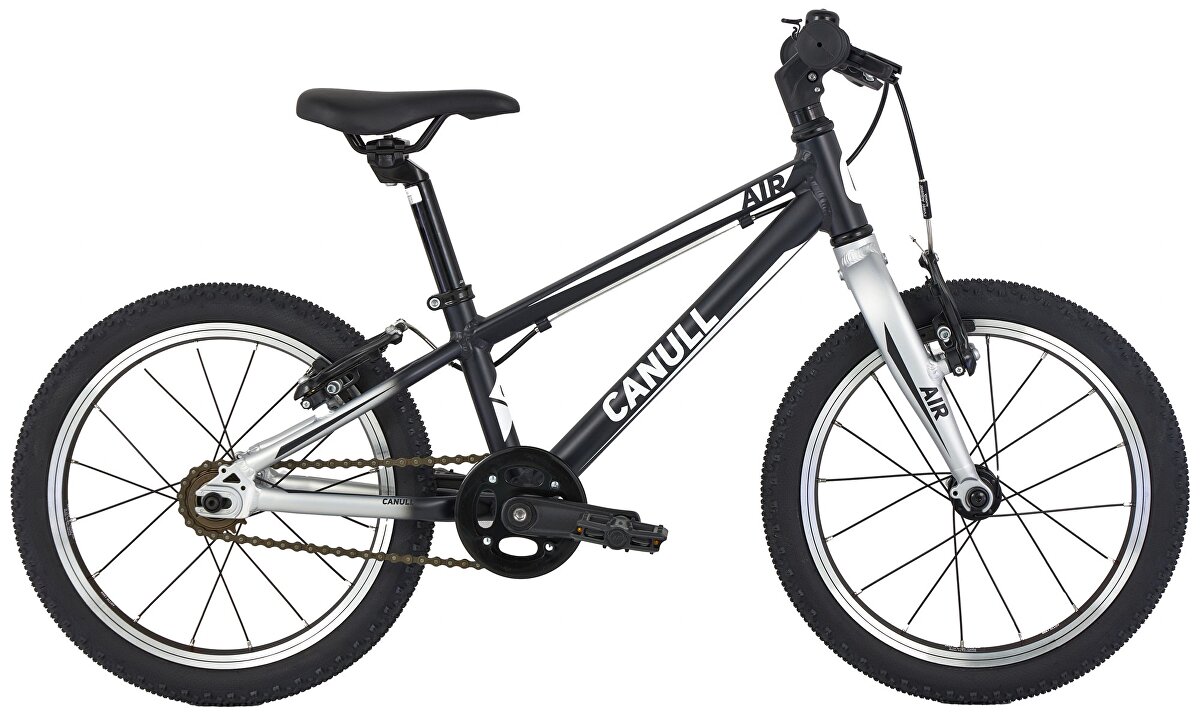 16 kolo CANULL Air černá/stříbrná