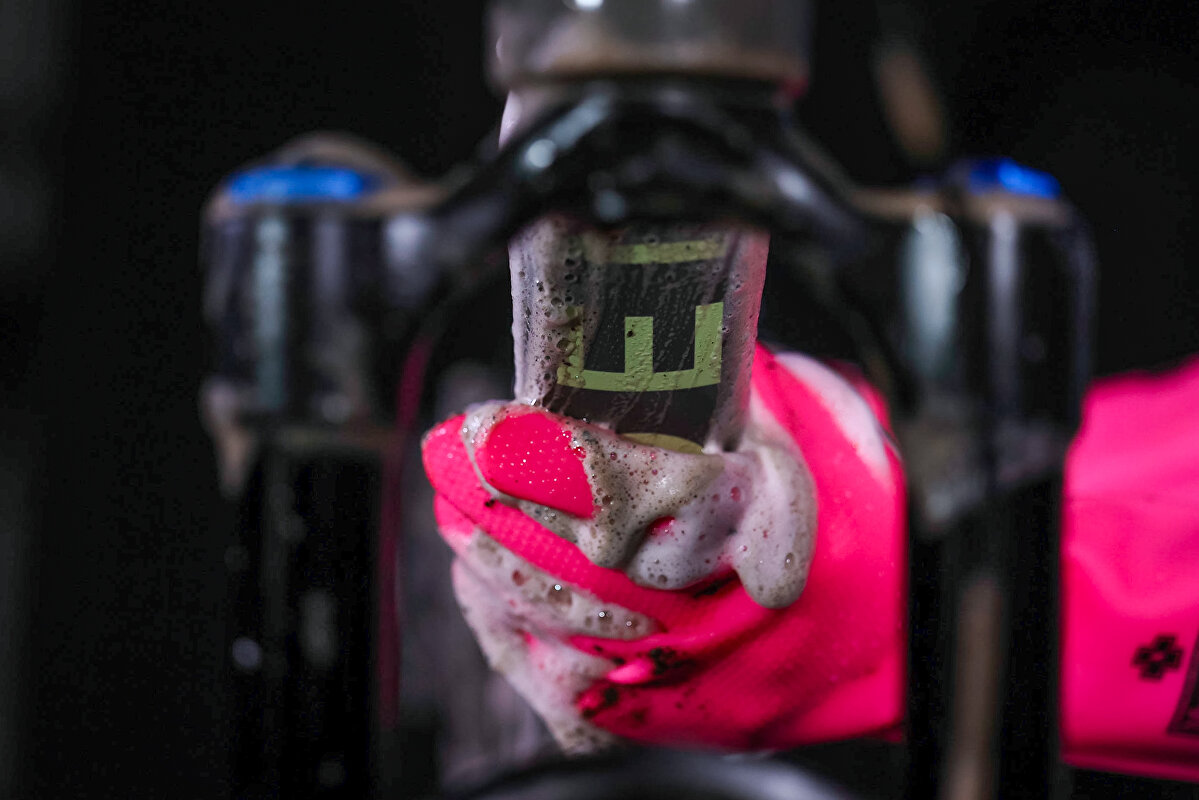 mycí rukavice MUC-OFF Deep Scrubber Gloves vel. L pár