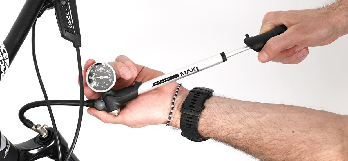 hustilka MAX1 Shock Sport 400 PSI s manometrem