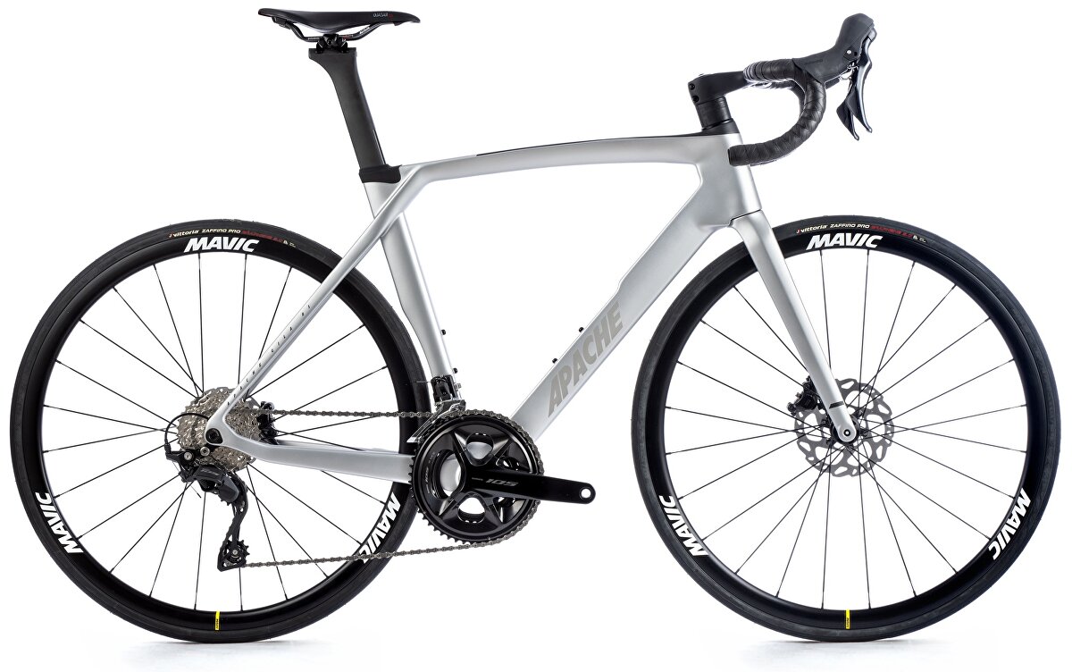 28" kolo APACHE Gila RS3 (54 cm) stříbrná